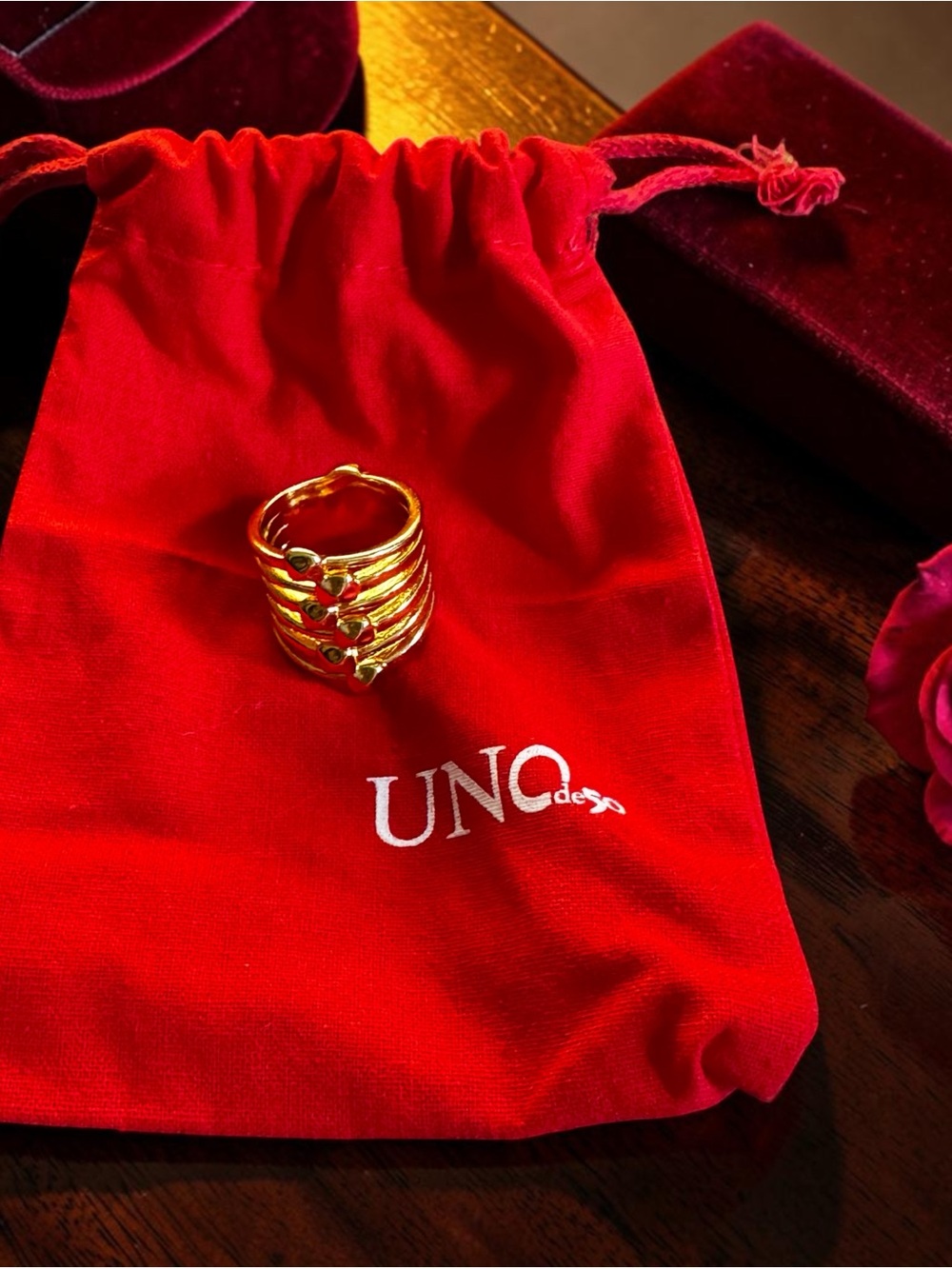 UNO de 50 Gold Stacked  Band Ring Size 8